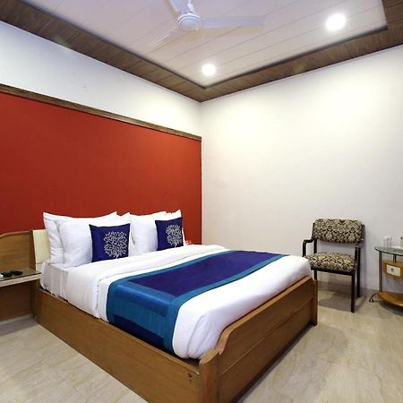 Capital O 9822 Hotel Seven Chandīgarh Εξωτερικό φωτογραφία