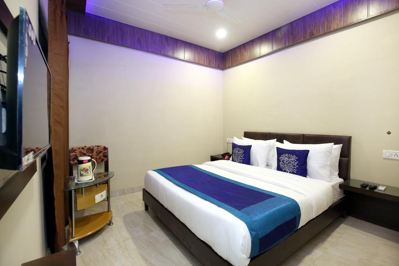 Capital O 9822 Hotel Seven Chandīgarh Εξωτερικό φωτογραφία