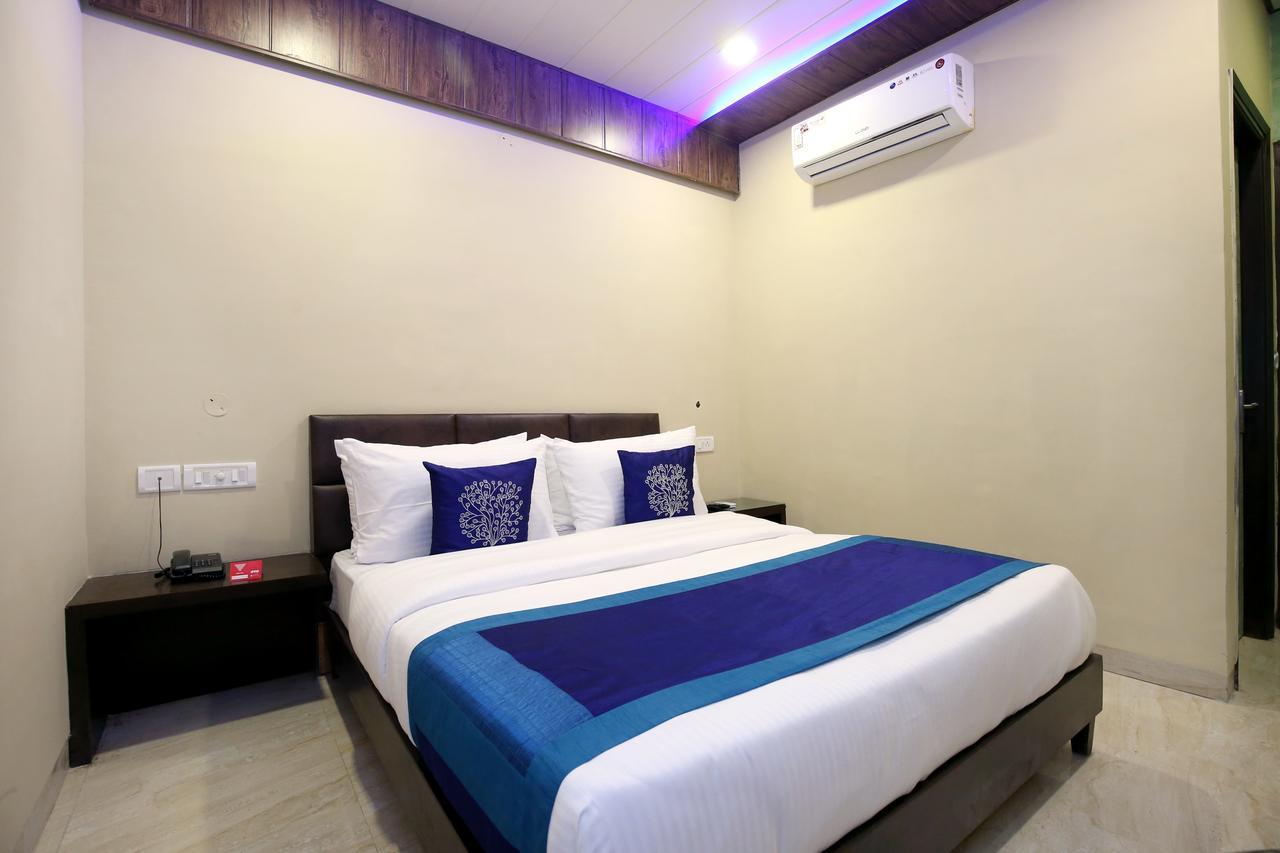 Capital O 9822 Hotel Seven Chandīgarh Εξωτερικό φωτογραφία