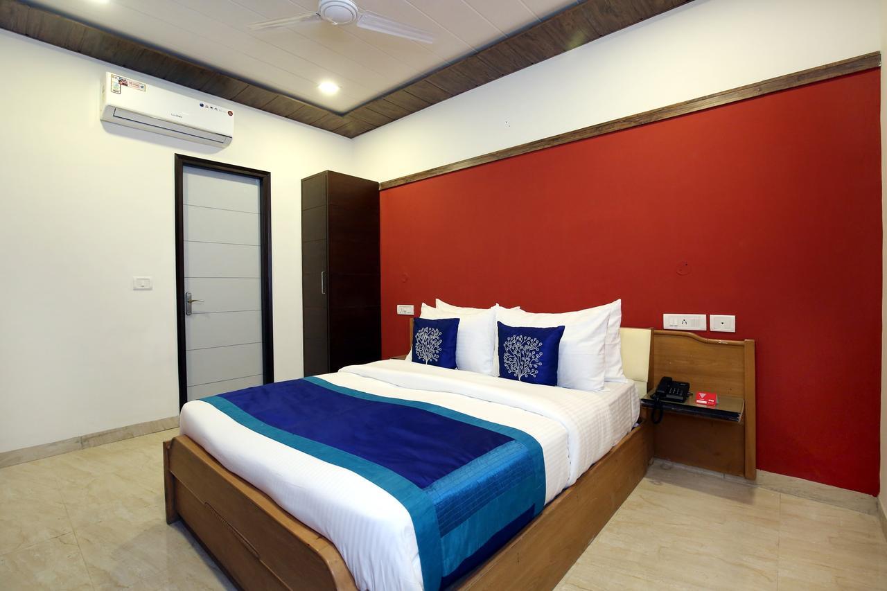 Capital O 9822 Hotel Seven Chandīgarh Εξωτερικό φωτογραφία