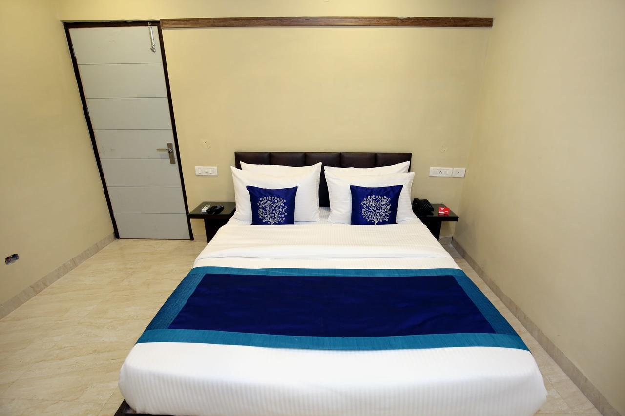 Capital O 9822 Hotel Seven Chandīgarh Εξωτερικό φωτογραφία