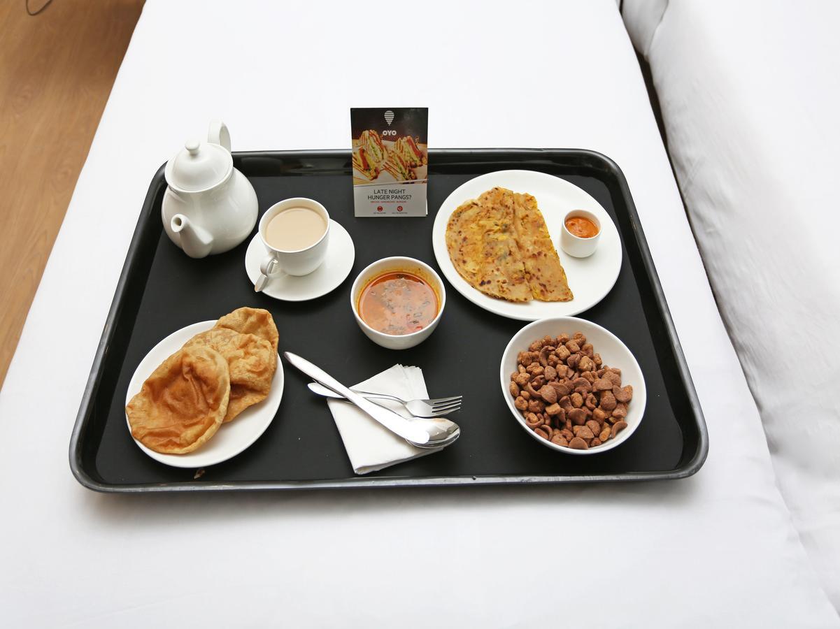 Capital O 9822 Hotel Seven Chandīgarh Εξωτερικό φωτογραφία