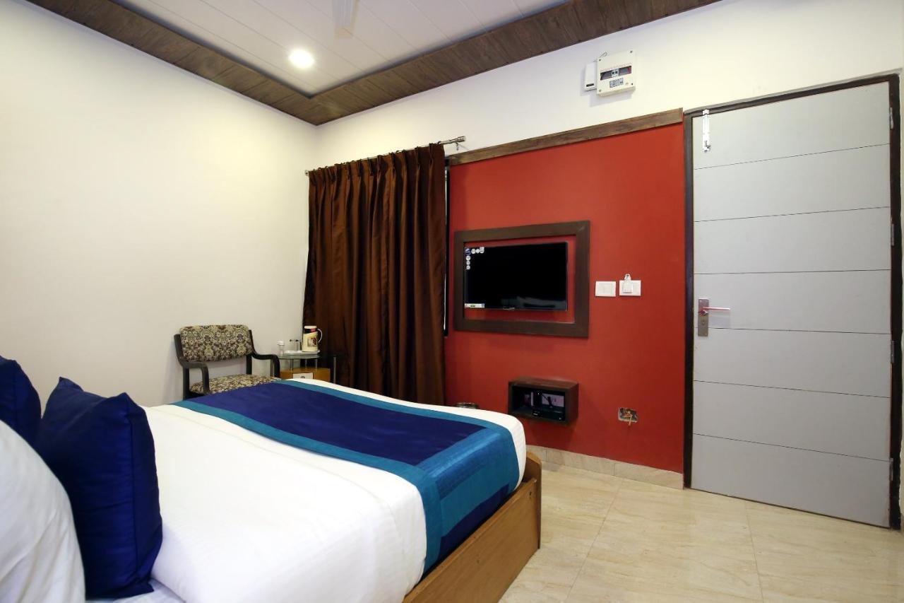 Capital O 9822 Hotel Seven Chandīgarh Εξωτερικό φωτογραφία